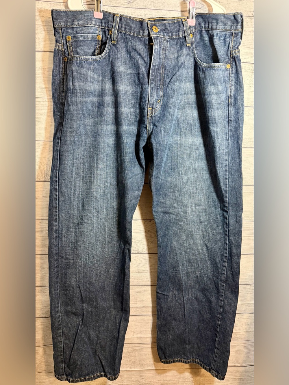 Levi's Men's Faded Blue Relaxed Fit Jeans